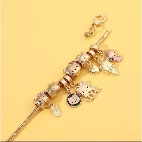Hello Kitty Gold Plated Charm Bracelet NEW - Picture 5 of 7